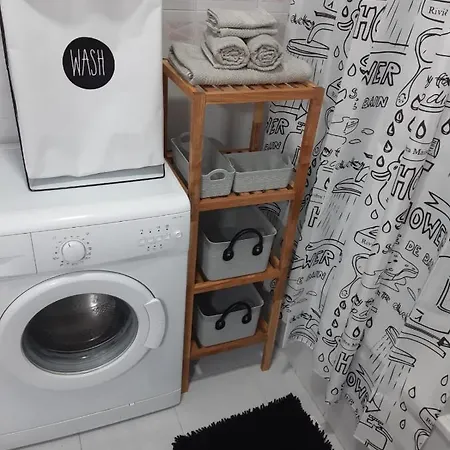 Lovely Apart 3 Minutes To The Apartment *